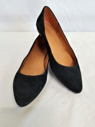 Women's Black Suede Ballet Flats By 1937 FOOTWEAR Size 9M