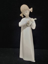 Vintage LLADRO Spain Porcelain Figurine Girl With Violin B23S 8 Inches Tall