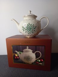 Lenox Holiday Collection Tea Pot