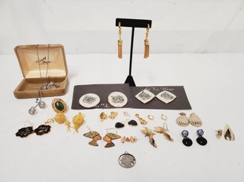 Ladies Mixed Assortment Of Ladies Jewelry - Some New!!