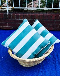 Decorative Pillows With Basket (1)