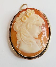 Antique 14k Yellow Gold Carved Cameo Pin / Pendant