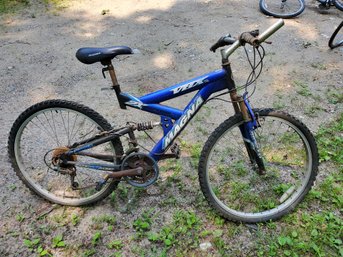 Vintage Magna VBX2 Royal Blue & White 21 Speed Mountian Bike