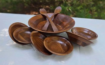 Let's Eat Salad With This Gorgeous Walnut Salad Set