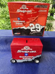 Snap-On Die-cast #29 Pit Trailer Bank