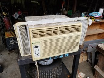 Hanover Mechanic Shop Window AC Air Conditioner - 8000 BTU - Works Great