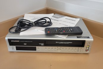 Sylvania DVC850 C Combo DVD/VCR.  Mint Condition Classic With Books And Remote. -- - - - - - - -- - - Loc:LL
