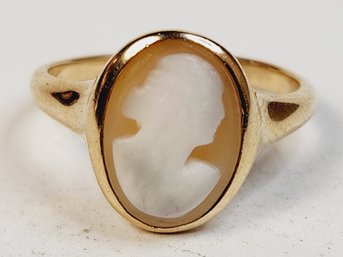 WOW...Vintage 14k Yellow Gold Carver Cameo Ring