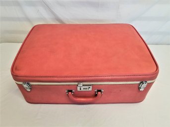 Vintage/retro 1960's Pink Hard Shell Suitcase By Ventura Co.