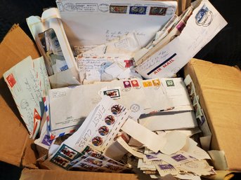 Huge Lot Of Hundreds Of Stamps