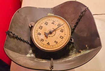 Antique Penn Grocery Scale With Original Scoop Basket - 20 Pound Capacity- Great Condition For Its Age