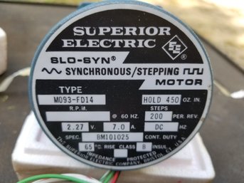 Superior Electric Synchronous Stepping Motor Type MO93-FD14 New