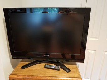 HD LCD TV With DVD Player - Toshiba With Remote  32'