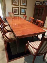 Stunning Ethan Allen Dining Table And Chairs - Medallion Collection