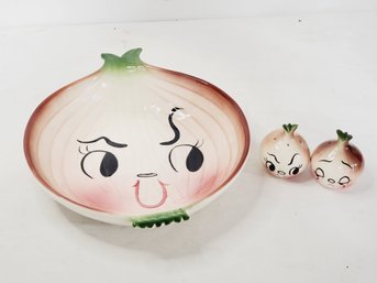 Vintage DeForest Of California Onion Head Pixieware Large Serving Dish / Salt & Pepper Shakers