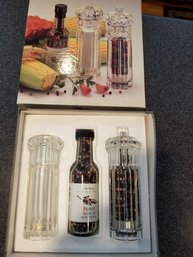 Shaker And Pepper Grinder Set With Extra Peppercorns - New In Box