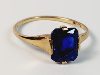10k Yellow Gold Electric Blue Stone Ring
