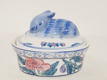 Vintage Ben Rickert Signed Porcelain Hand Painted Bunny Trinket Box