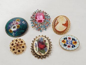 Six Vintage / Retro Ladies Pins & Brooches Including Cameo, Mosaic & Hand Painted Signed