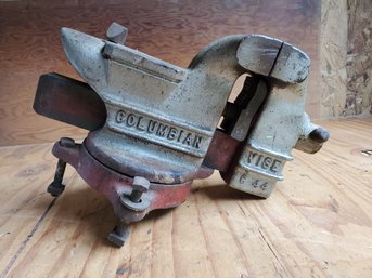 Vintage Columbian Swivel Vise G44 - Cleveland Ohio