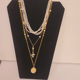 Three Pretty Vintage Pearl Necklaces