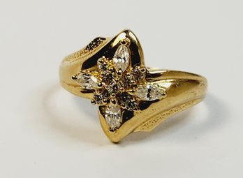 Vintage 10k Yellow Gold Pretty CZ Cluster Ring