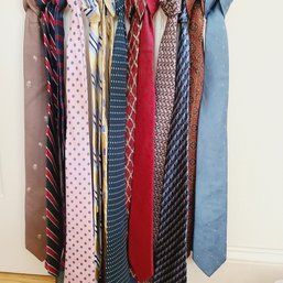 Grouping Of 12 Men's Ties