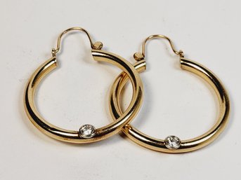 Elegant 14k Yellow Gold And Diamond Hoop Earrings