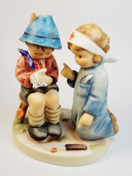 M.I. Hummel  Goebel  LITTLE NURSE Hum #367  TMK 6  W. Germany Rare (over $180 Online)