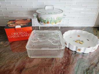 Kitchen & Cookware Mixed Lot - New Garlic Baker, Quiche Dish & More