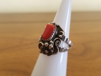 Vintage Native American Navajo Handcrafted Sterling Silver & Red Coral Ring Size 7