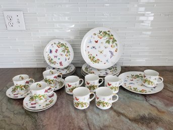 Lovely Vintage Royal Crown La Butterfly 3992 China Luncheon Set