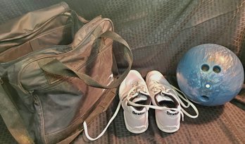 Blue Bowling Ball With Bag ~ 15 Lbs. ~ Shoes Size 7 Mens