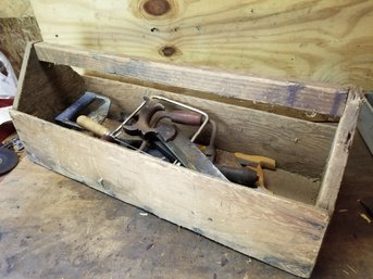 Antique Handmade Hand Saw Tool Box With Saws & Hand Tools