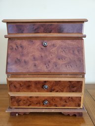 Handsome Burl Wood Ladies Jewelry Box