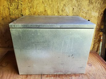 Vintage Herter's Hudson Bay Wilderness Thermo Chest - Aluminum Cooler