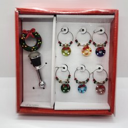 Brand New Christmas Wreath Wine Bottle Stopper & Charms Gift Set