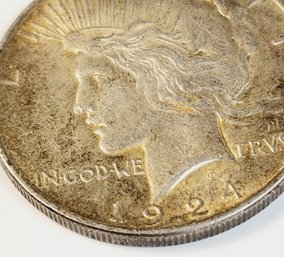 1924 Silver Peace Dollar(99 Years Old)