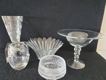 Decorative & Functional Art Glass Assortment - Vases & Bowls