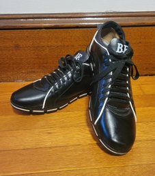 Men's Modern Sneaker / Shoe.  Size 9.5.  Looks To Be Unworn . - - - - - - - - - -- -- - - - Loc: Brown Box