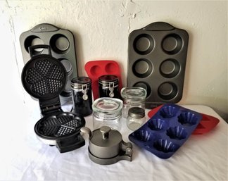 Great Selection Of Kitchen And Bakeware