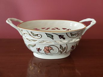 Lovely Lenox Porcelain Guilded Garden Floral Painted Handled Oval Bowl