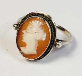 Vintage Small Carved Cameo Ring