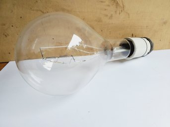 Giant 1000 Watt GE General Electric Light Bulb & Benjamin Socket