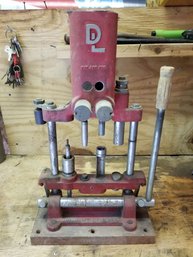 Vintage DL Shotgun Shell Ammunition Reloader Press