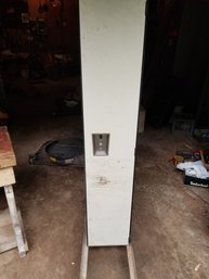 Vintage Single Upright Metal Locker 5 Foot