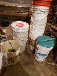 5 Gallon Buckets And Fishing Bucket