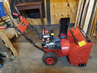 24' MTD Snowblower DB7651-24, 208cc 4-stroke ~ Has Compression