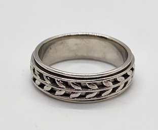 Size 9 Spinner Ring In Sterling Silver