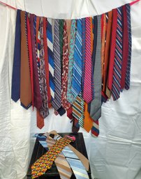 Huge Lot Of Men's Designer Ties